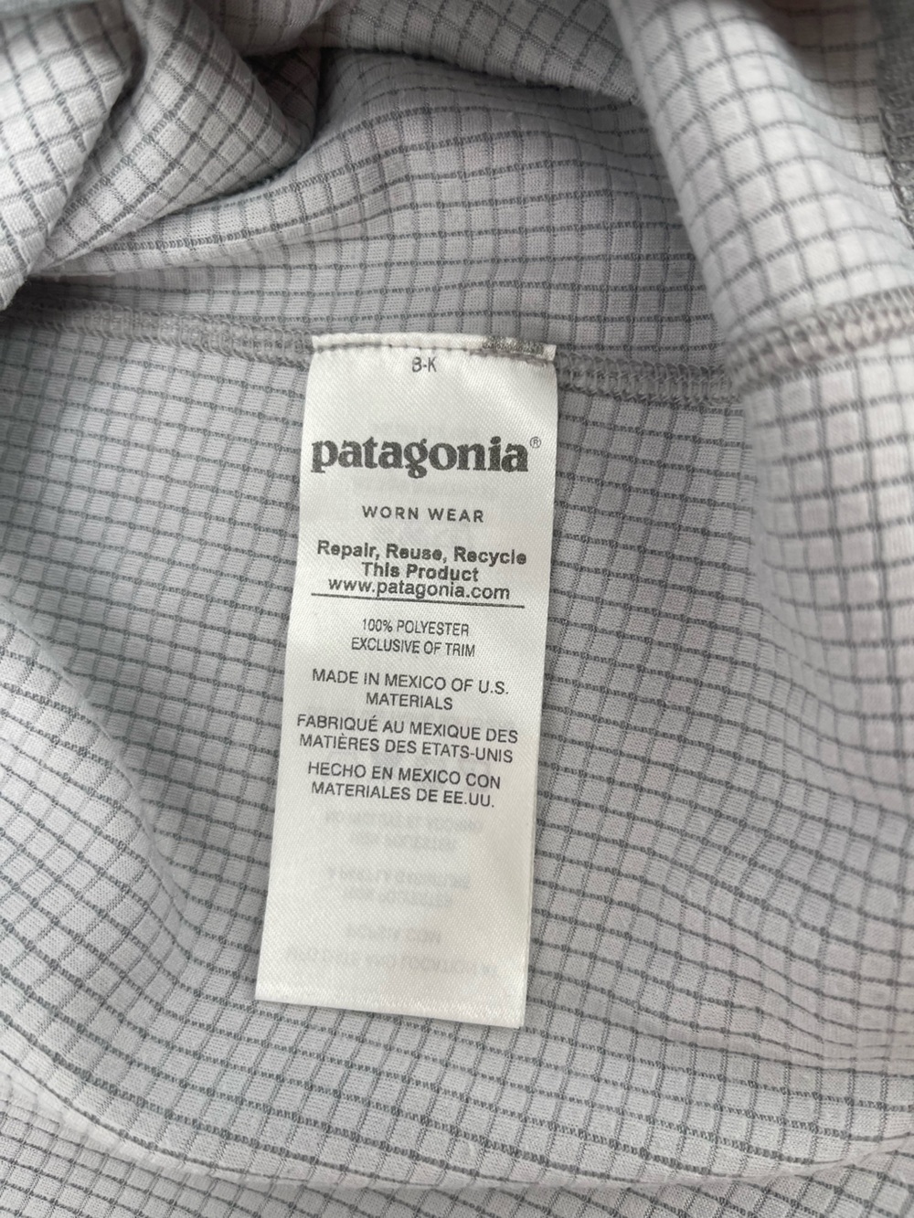 Patagonia Light Gray Midweight Capilene Base Layer Top and Bottoms - Picture 4 of 11
